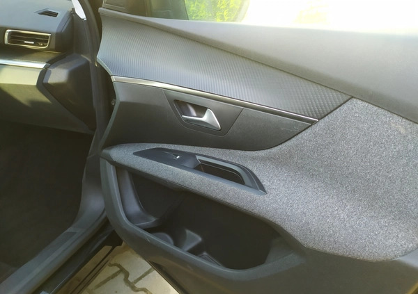 Peugeot 5008 cena 57900 przebieg: 186000, rok produkcji 2018 z Siemiatycze małe 254